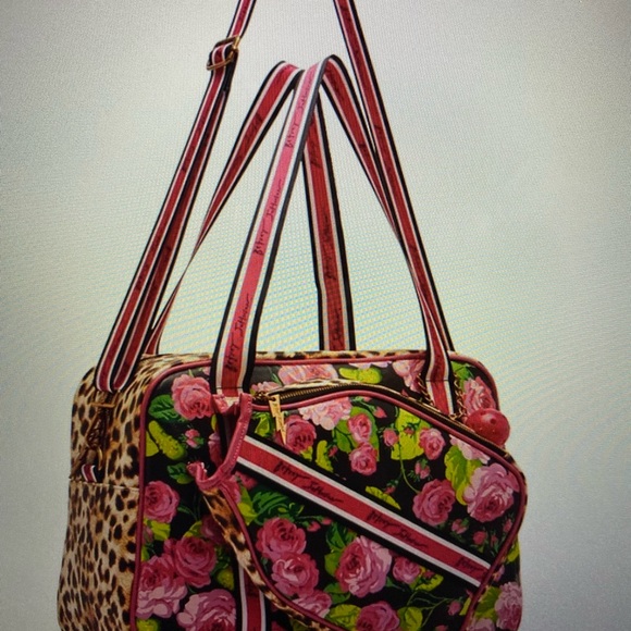 Betsey Johnson “In A Pickle” Bag &Front Racket Holder Extra Large Duffel Bag NWT - Picture 6 of 6
